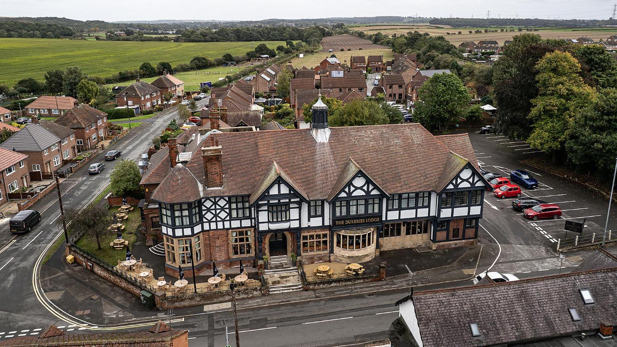 The Dukeries Lodge, Edwinstowe, Nottinghamshire ภายนอก รูปภาพ