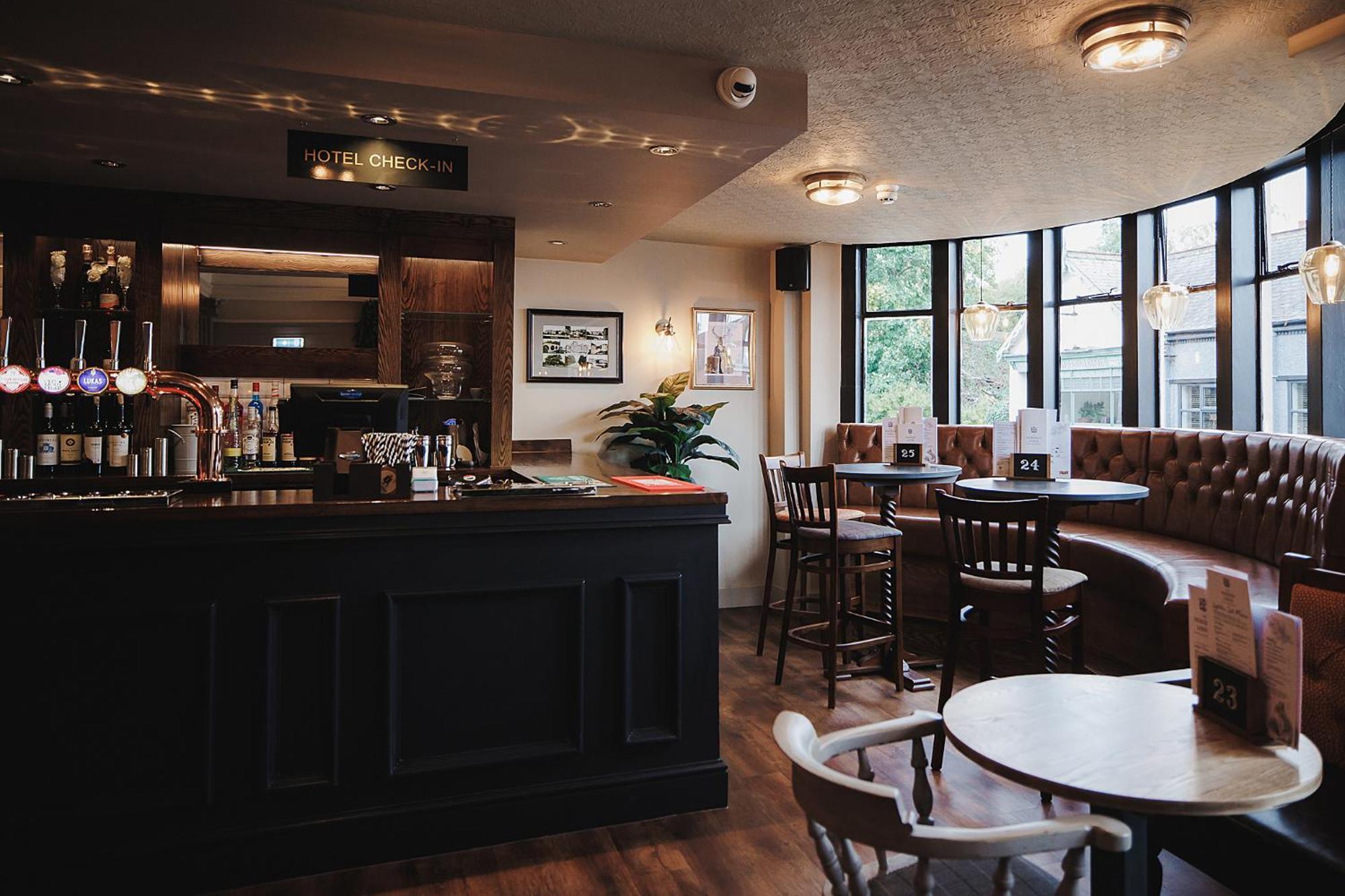 The Dukeries Lodge, Edwinstowe, Nottinghamshire ภายนอก รูปภาพ