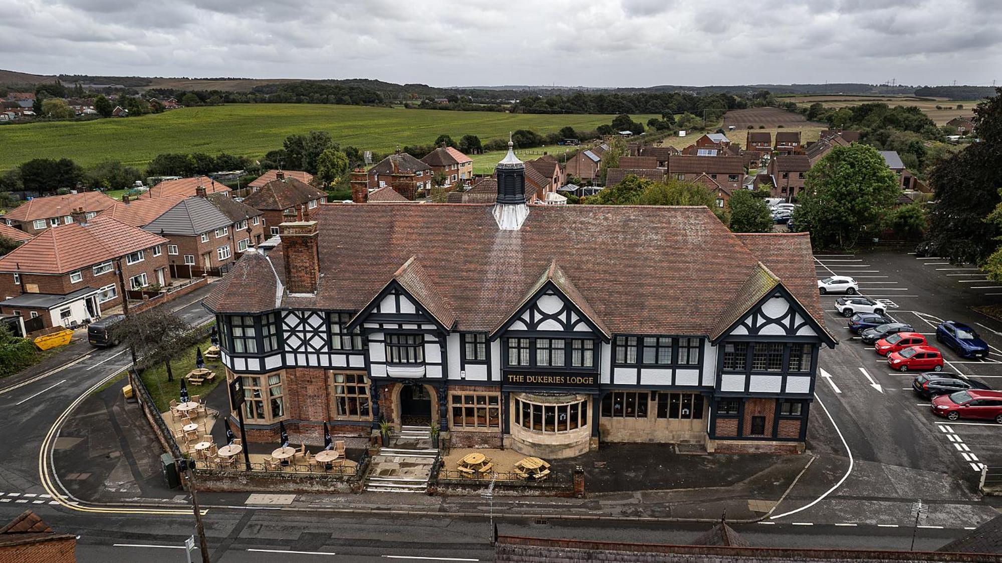 The Dukeries Lodge, Edwinstowe, Nottinghamshire ภายนอก รูปภาพ