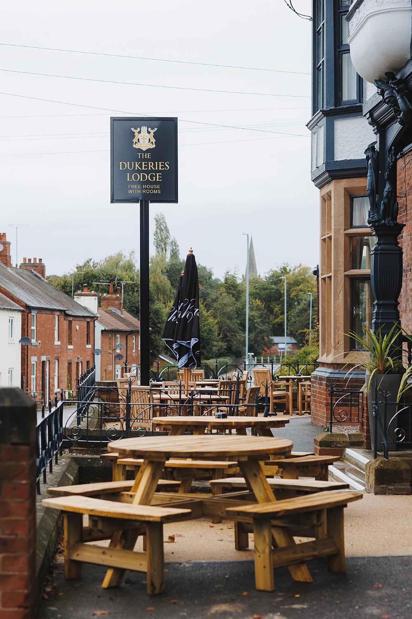The Dukeries Lodge, Edwinstowe, Nottinghamshire ภายนอก รูปภาพ