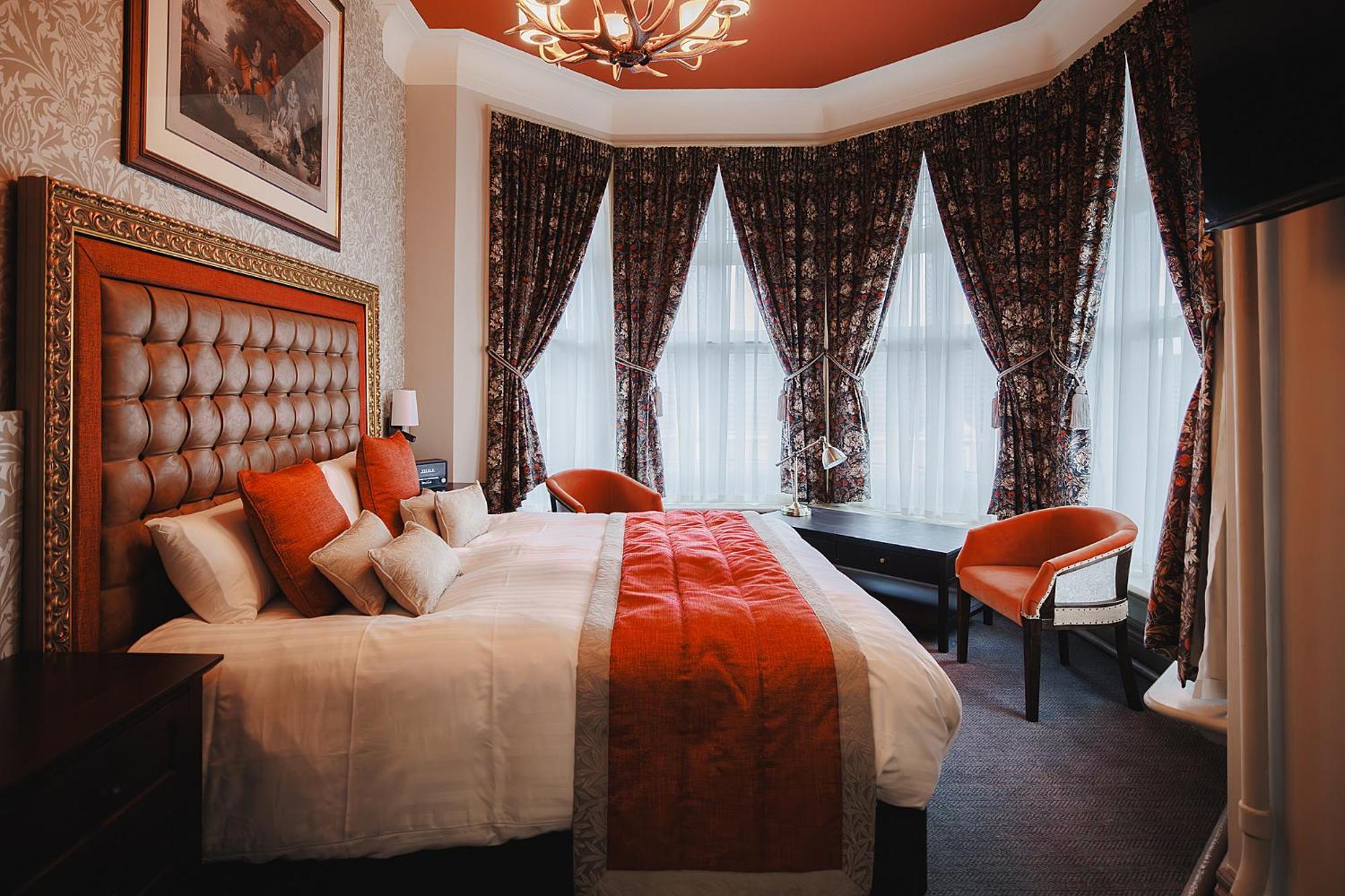 The Dukeries Lodge, Edwinstowe, Nottinghamshire ภายนอก รูปภาพ