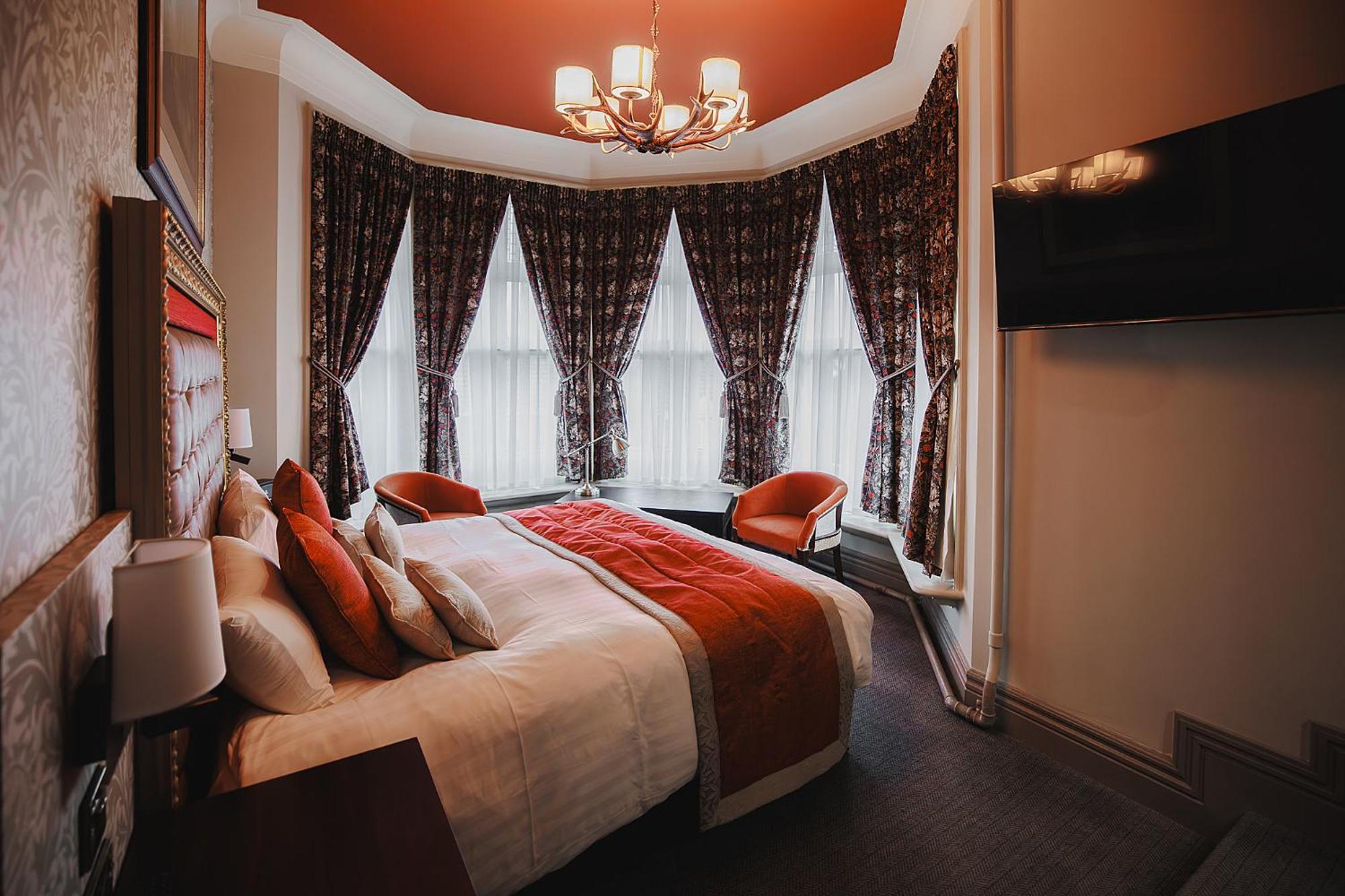 The Dukeries Lodge, Edwinstowe, Nottinghamshire ภายนอก รูปภาพ