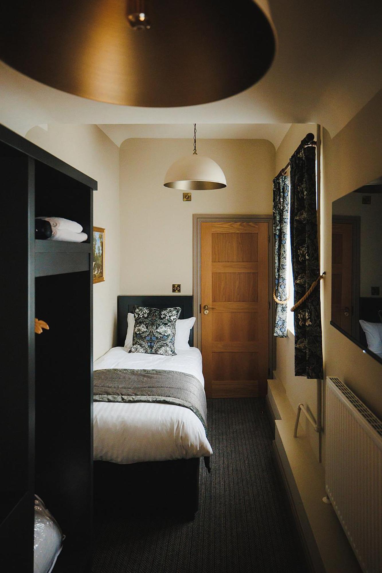 The Dukeries Lodge, Edwinstowe, Nottinghamshire ภายนอก รูปภาพ