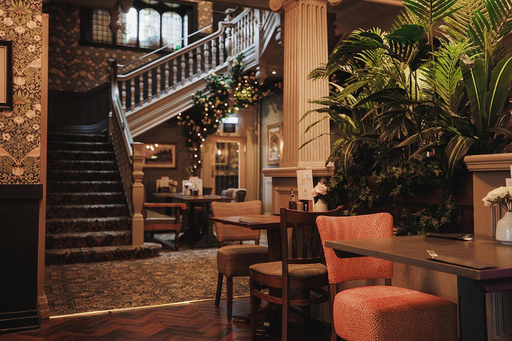 The Dukeries Lodge, Edwinstowe, Nottinghamshire ภายนอก รูปภาพ